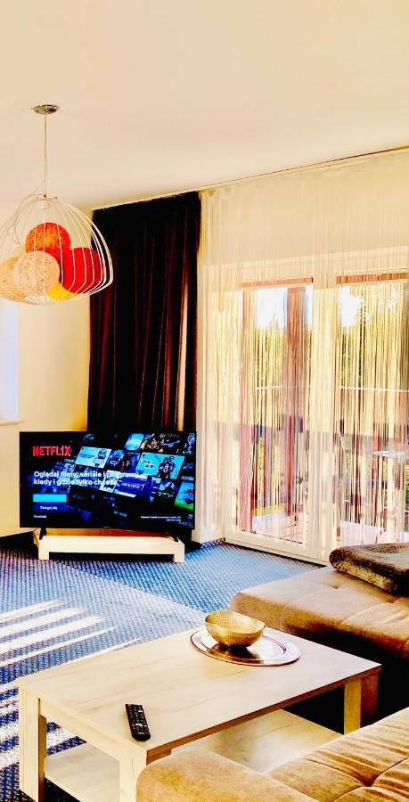 Las Slupski Premium Business Apartament Nr 7 Wifi Netflix Smart Tv50 Two Bedrooms Two Extra Large Double Beds Up To 6 People Full Pleasure Quality Stay (Adults Only) Słupsk Exterior foto